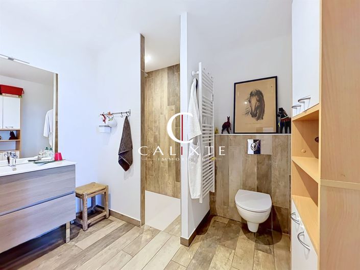 Image No.13-2 Bed House for sale