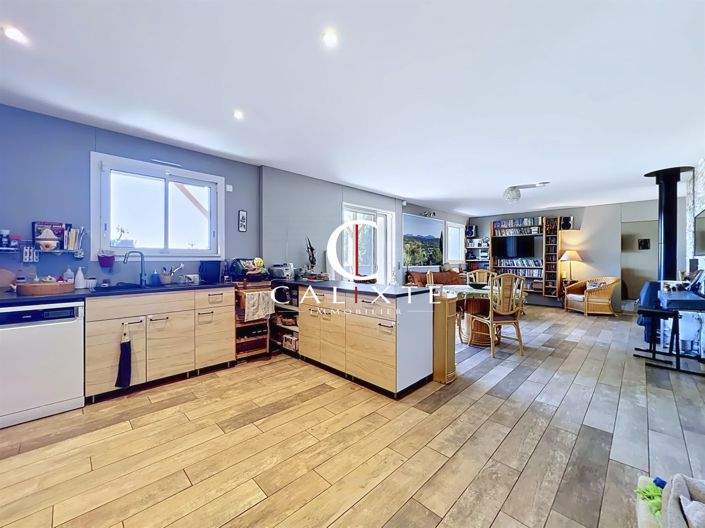 Image No.9-2 Bed House for sale