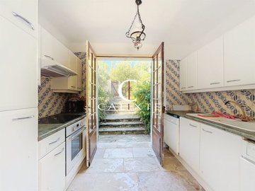 a9e2cn6fjurq8h0512