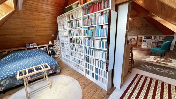 Image No.20-5 Bed House for sale