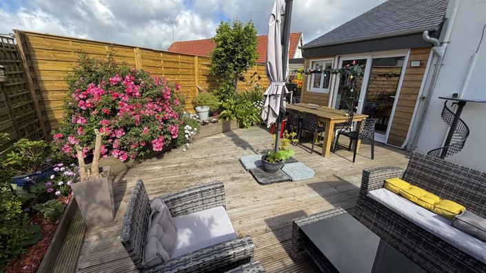 Image No.24-5 Bed House for sale