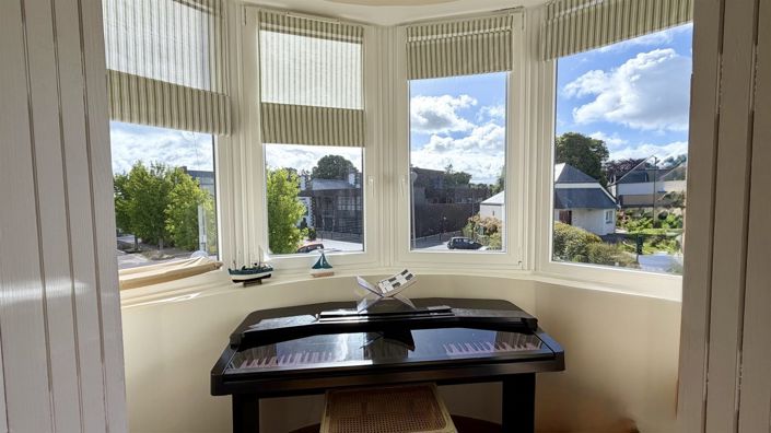 Image No.4-5 Bed House for sale