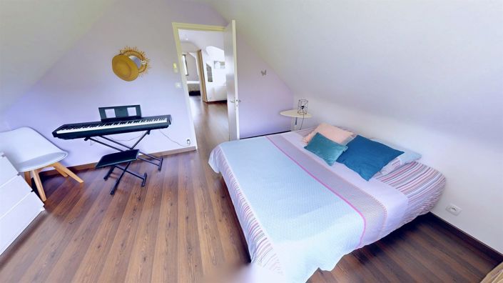 Image No.19-4 Bed House for sale