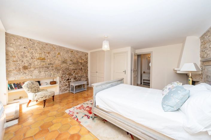 Image No.27-4 Bed House for sale