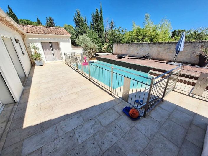 Image No.2-4 Bed House for sale