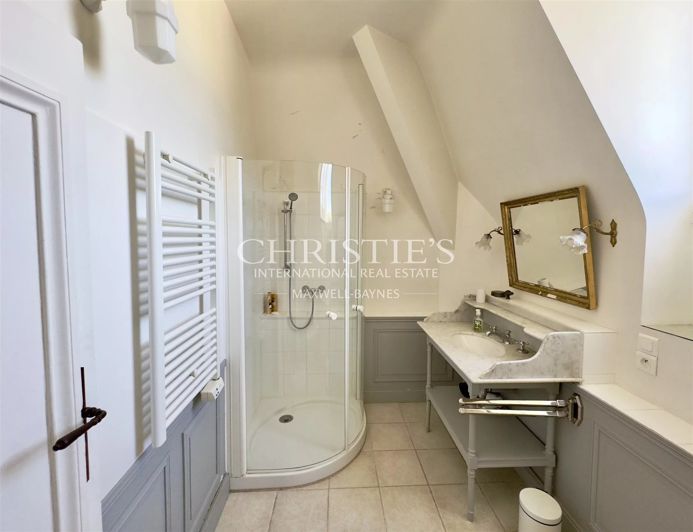 Image No.19-Propriété de 8 chambres à vendre à Châtellerault