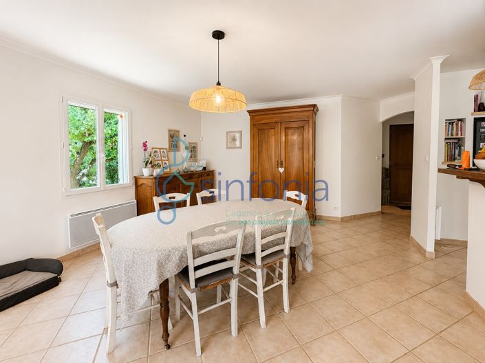 Image No.6-3 Bed House for sale