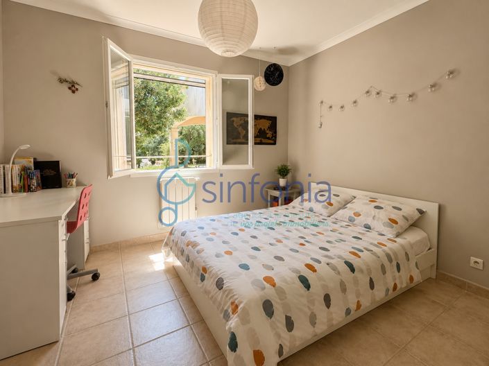 Image No.8-3 Bed House for sale