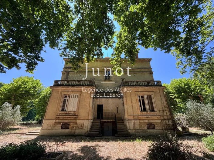 Image No.6-Propriété de 8 chambres à vendre à Istres
