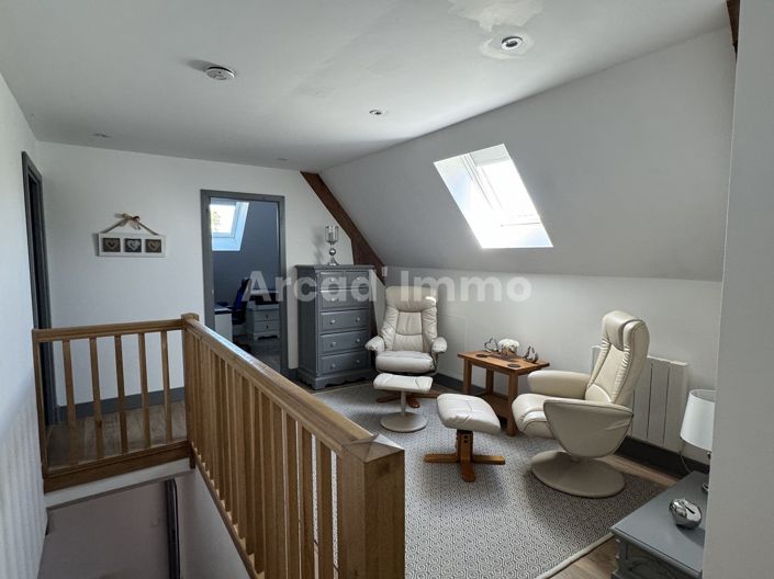 Image No.9-6 Bed House for sale