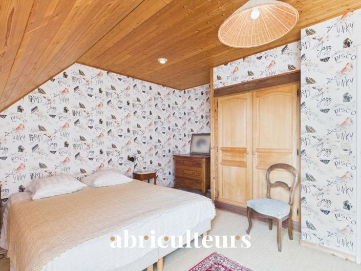Image No.18-5 Bed House for sale