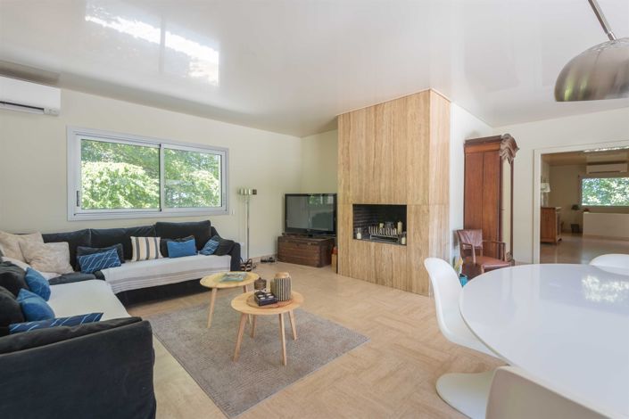 Image No.9-4 Bed House for sale