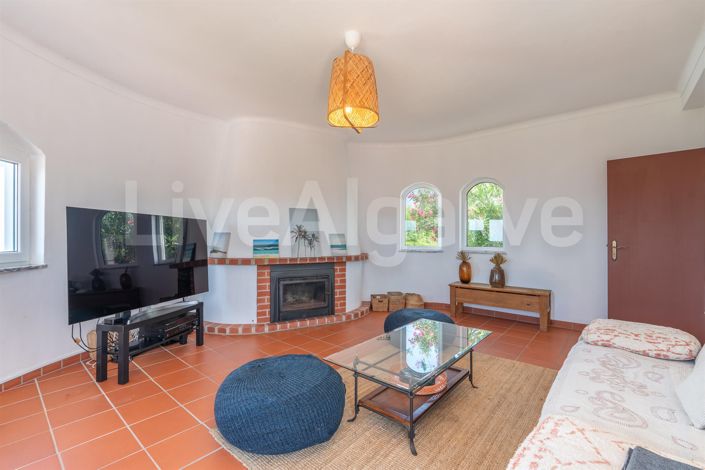 Image No.8-3 Bed House for sale