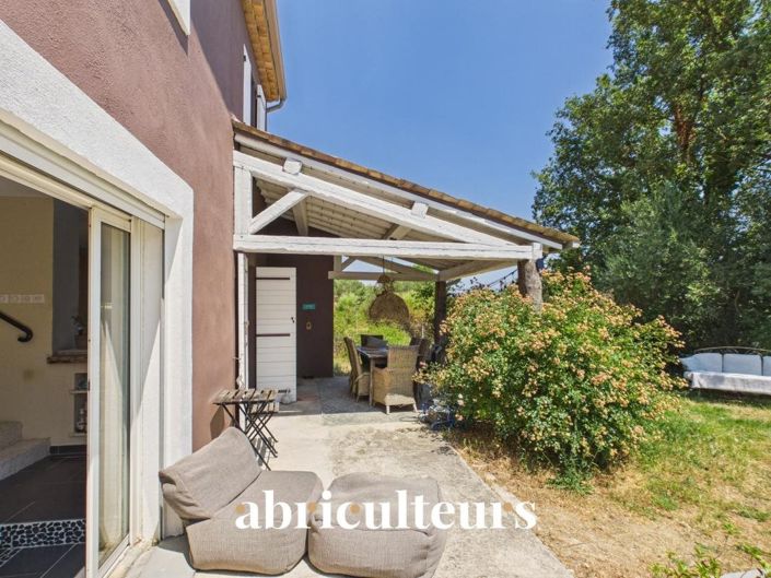 Image No.2-4 Bed House for sale