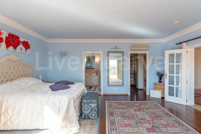 Image No.19-3 Bed House for sale