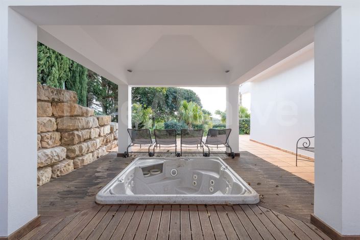 Image No.57-5 Bed House for sale