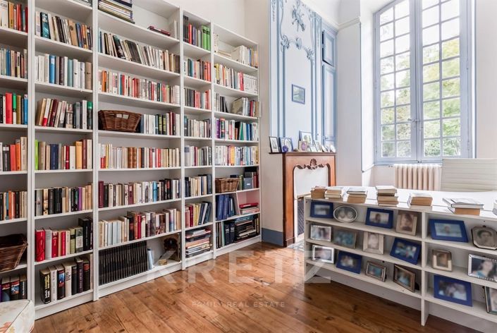 Image No.19-12 Bed House for sale