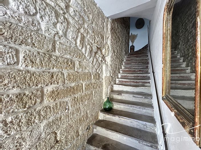 Image No.6-3 Bed House for sale