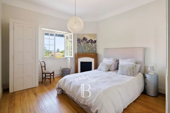 Image No.13-7 Bed House for sale
