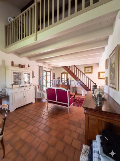 Image No.10-4 Bed House for sale
