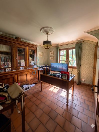 Image No.11-4 Bed House for sale