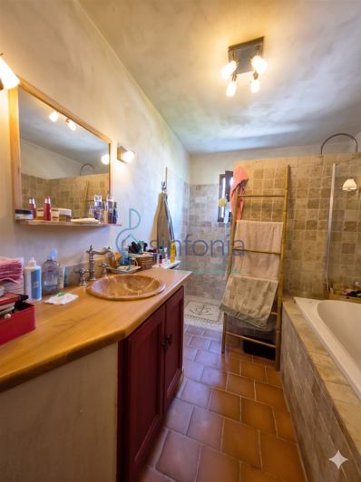Image No.16-4 Bed House for sale