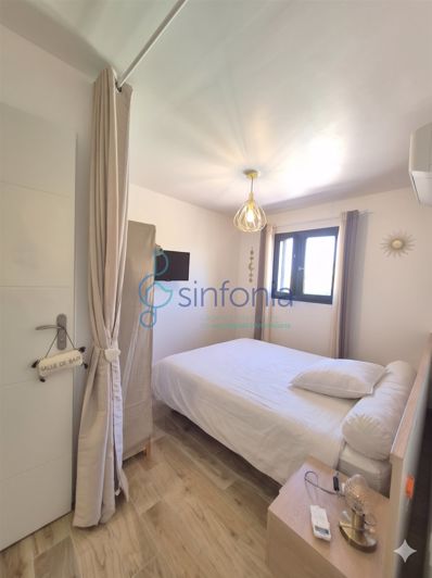 Image No.20-4 Bed House for sale