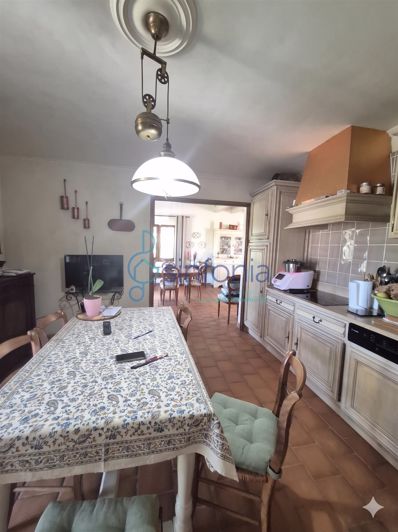 Image No.6-4 Bed House for sale