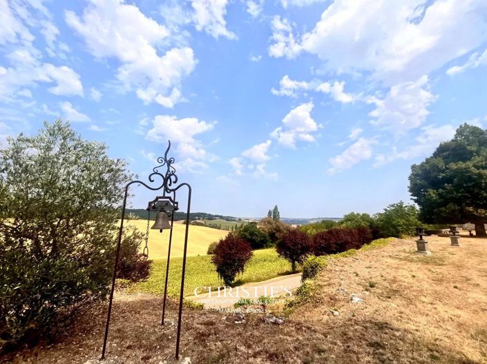 Image No.21-4 Bed Property for sale