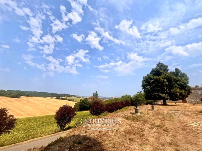 Image No.23-4 Bed Property for sale