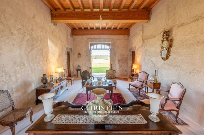 Image No.6-4 Bed Property for sale