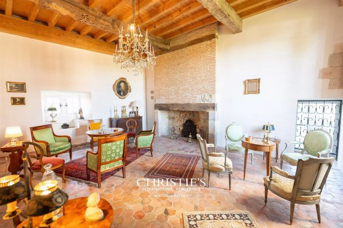 Image No.7-4 Bed Property for sale
