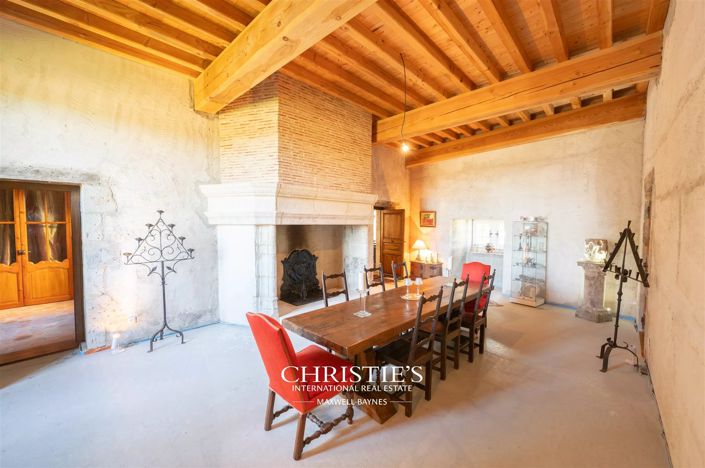Image No.8-4 Bed Property for sale