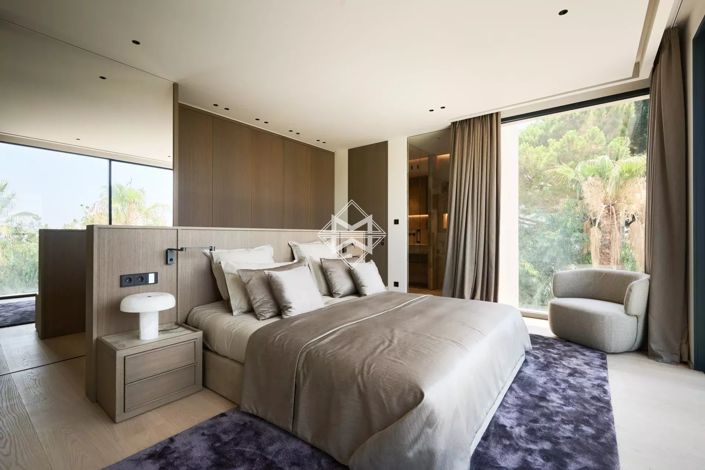 Image No.10-5 Bed House for sale