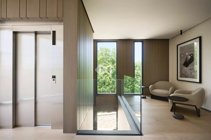 Image No.12-5 Bed House for sale
