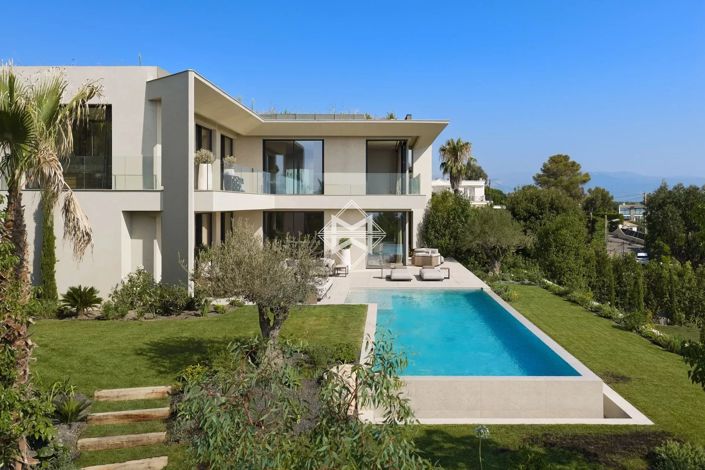 Image No.4-5 Bed House for sale
