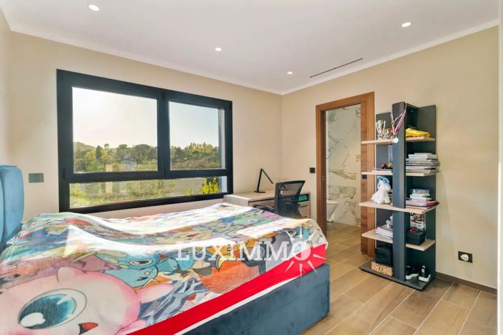 Image No.11-4 Bed House for sale