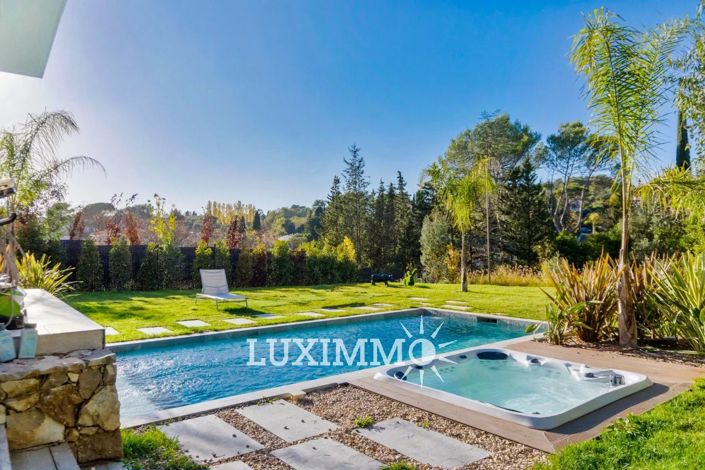 Image No.2-4 Bed House for sale