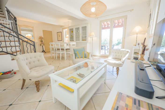 Image No.38-4 Bed House for sale
