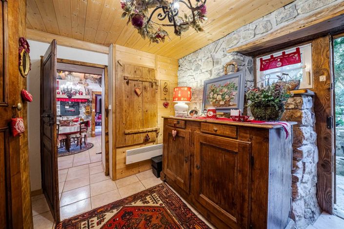 Image No.16-4 Bed House for sale