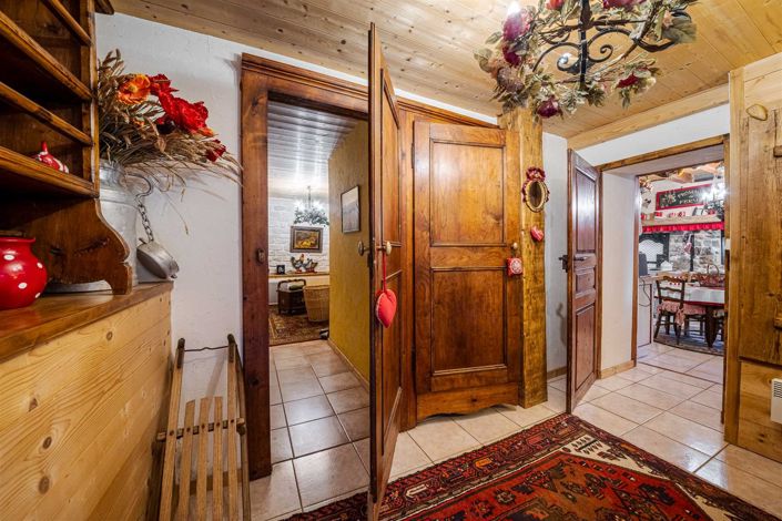 Image No.17-4 Bed House for sale
