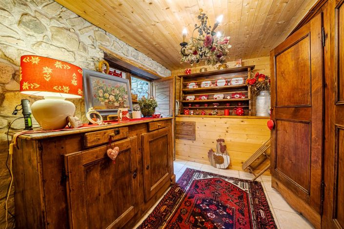 Image No.20-4 Bed House for sale