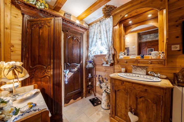Image No.21-4 Bed House for sale