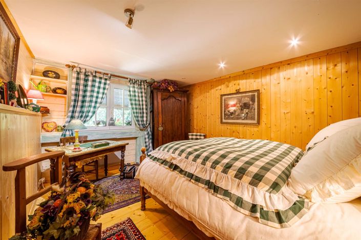 Image No.26-4 Bed House for sale