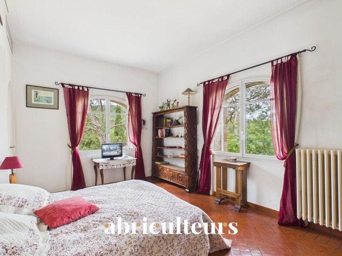 Image No.17-4 Bed House for sale