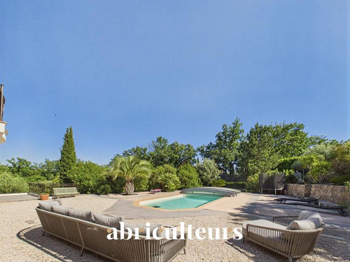 Image No.3-4 Bed House for sale