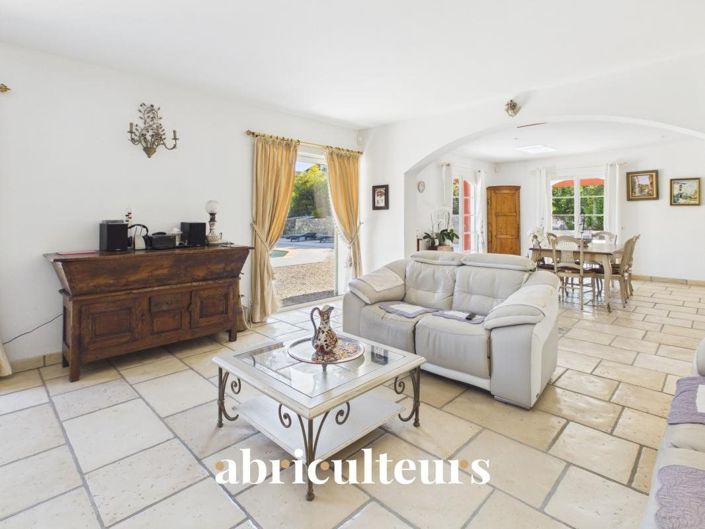 Image No.7-4 Bed House for sale