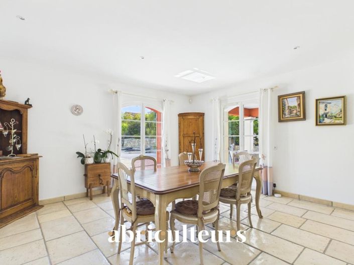 Image No.9-4 Bed House for sale