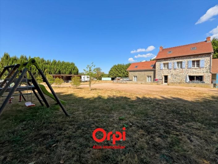 Image No.2-3 Bed House for sale