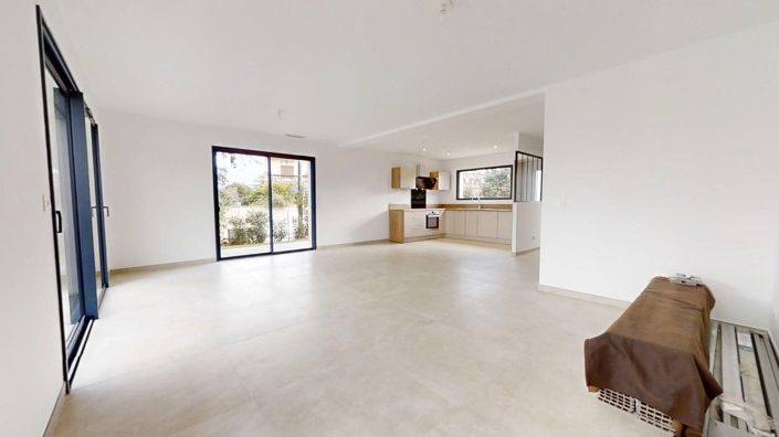 Image No.7-3 Bed House for sale